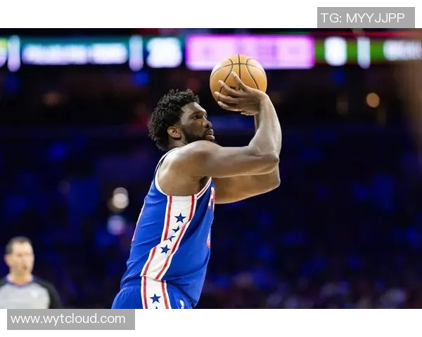 恩比德训练营揭秘：如何用“骗犯规”技巧提升比赛表现(恩比德防守集锦)